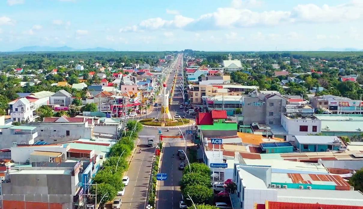 Huyện Châu Đức: Kinh tế-xã hội tăng trưởng nổi bật trong 6 tháng đầu 2025 Huyện Châu Đức - Góc Nhìn Trên Cao tại Vòng Xuyến Châu Đức